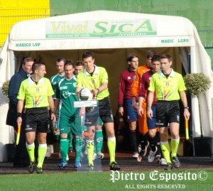 (Foto Archivio): Ingresso in campo delle squadre in Avellino vs Reggiana 2:0