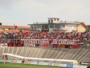 I tifosi della Virtus Lanciano (foto dalla rete)