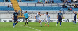 Il gol di Scarsella a Matera (foto: calciocatania.it)