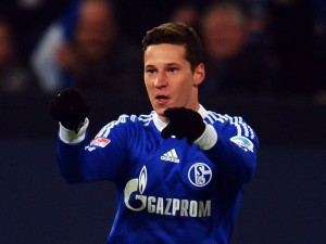 Julian Draxler esulta dopo un gol (foto della rete)